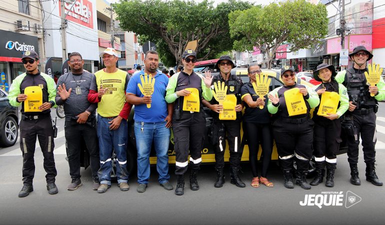Prefeitura de Jequié promove segunda etapa da campanha de reforço ao uso da faixa e do semáforo de pedestres